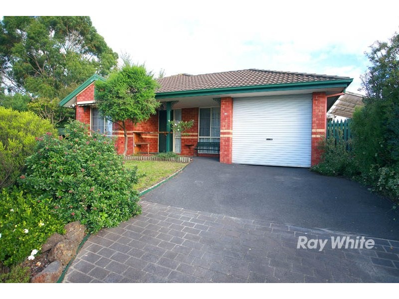 38 Scarborough Avenue, Cranbourne VIC 3977