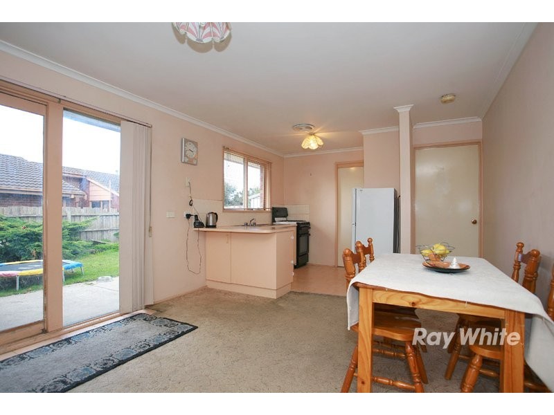 6 Manisa Place, Cranbourne VIC 3977