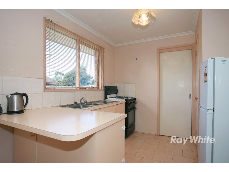 6 Manisa Place, Cranbourne VIC 3977