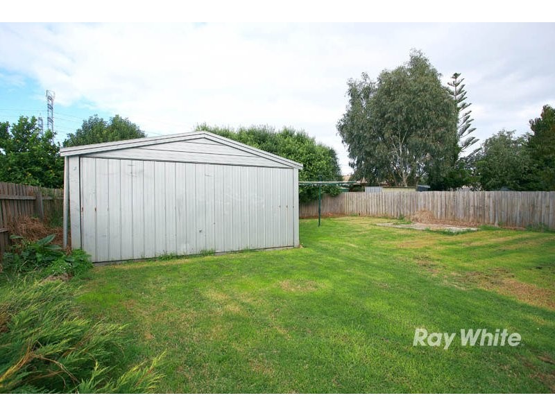 6 Manisa Place, Cranbourne VIC 3977