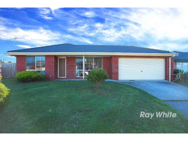 17 Greenmantle Close, Cranbourne VIC 3977