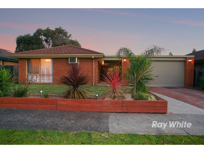 10 Denham Crescent, Cranbourne VIC 3977