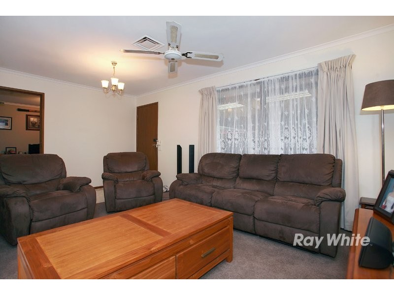 10 Denham Crescent, Cranbourne VIC 3977