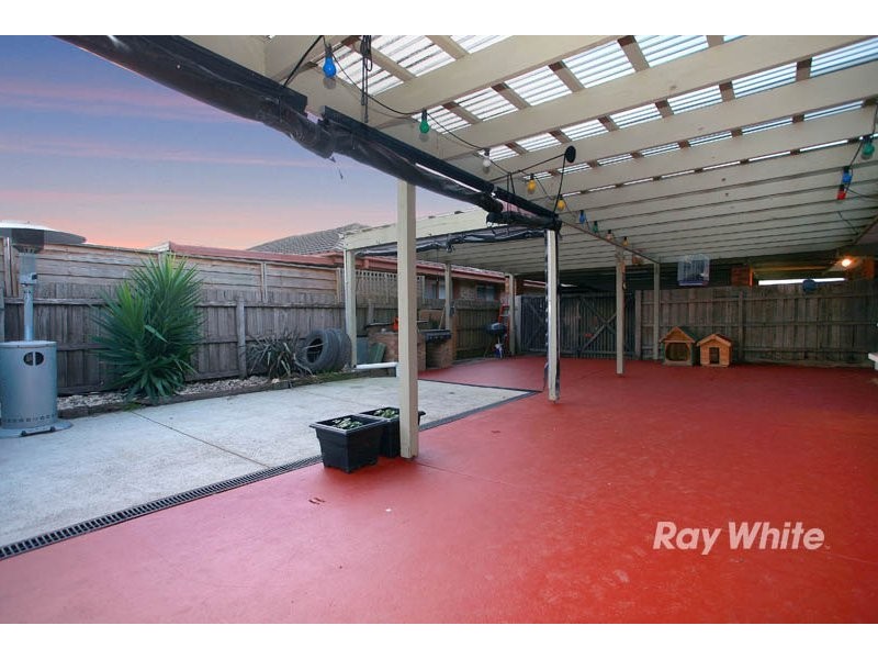 10 Denham Crescent, Cranbourne VIC 3977