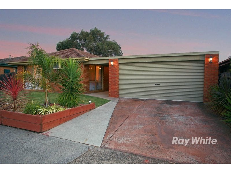 10 Denham Crescent, Cranbourne VIC 3977