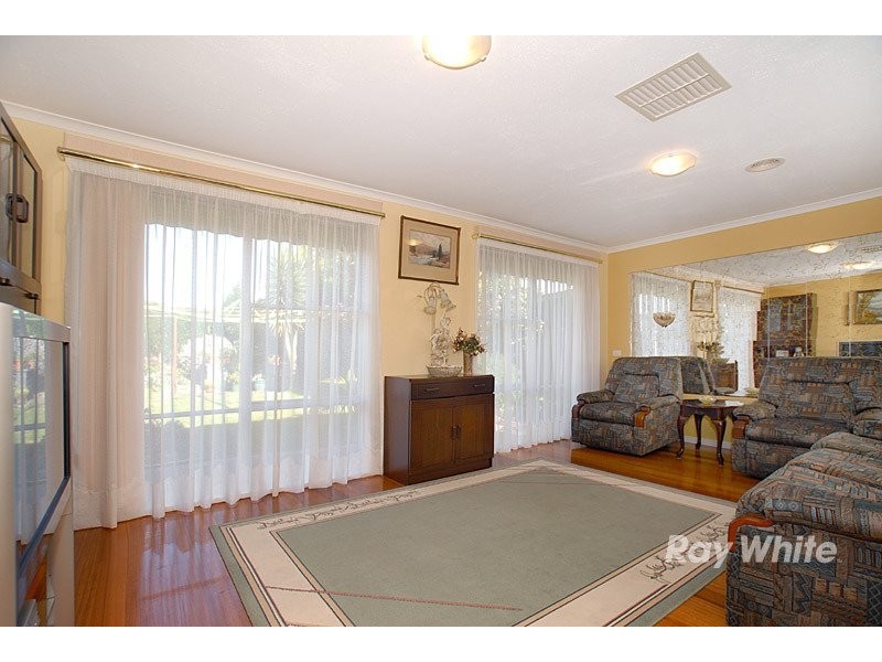 7 Valepark Crescent, Cranbourne VIC 3977