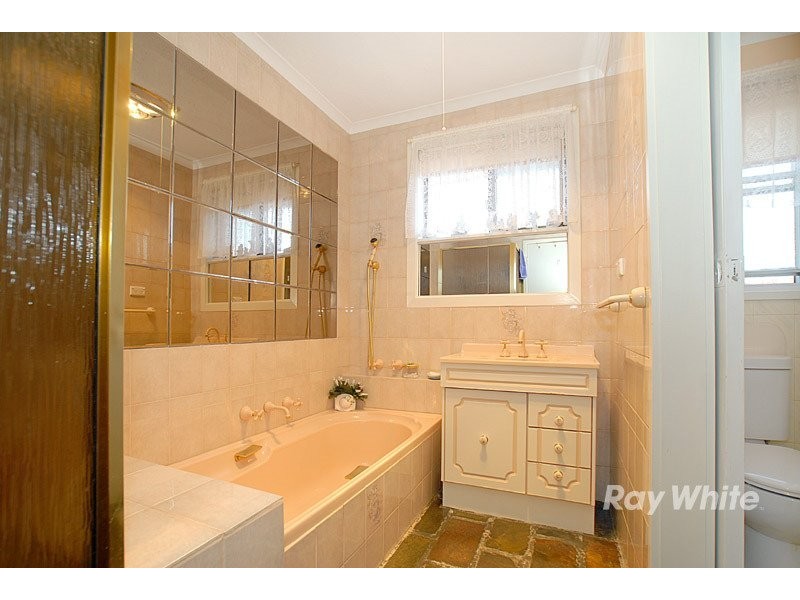 7 Valepark Crescent, Cranbourne VIC 3977