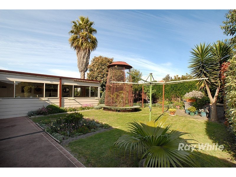 7 Valepark Crescent, Cranbourne VIC 3977