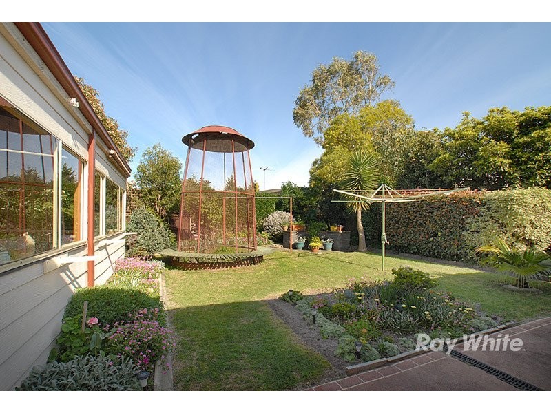 7 Valepark Crescent, Cranbourne VIC 3977