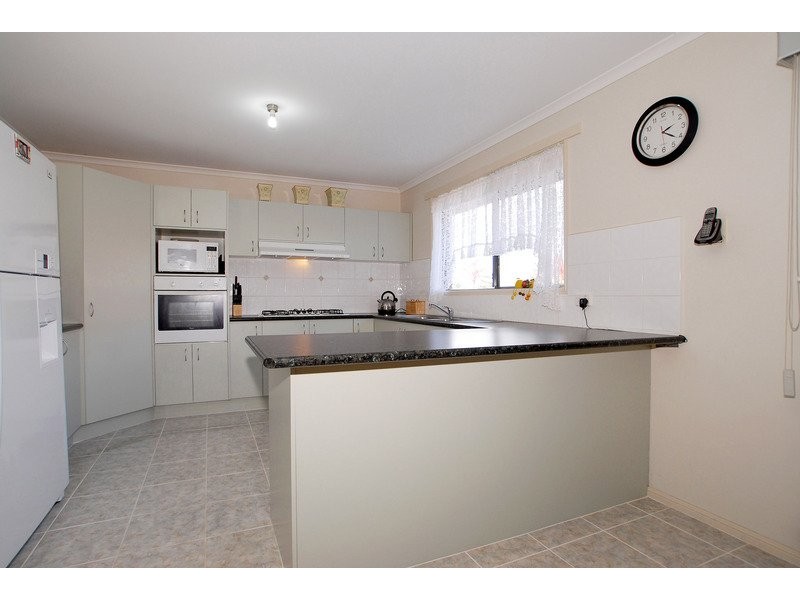 3 Roebourne Mews, Cranbourne VIC 3977