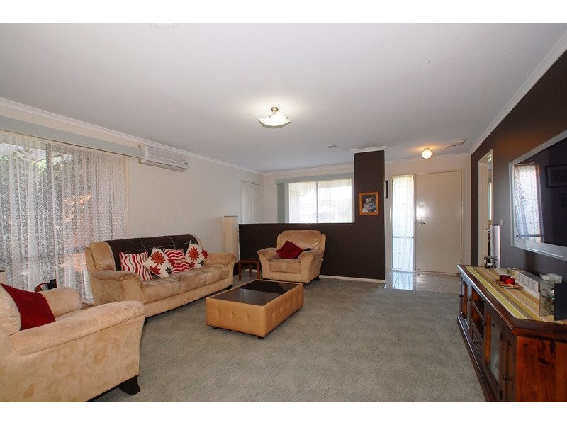 3 Roebourne Mews, Cranbourne VIC 3977