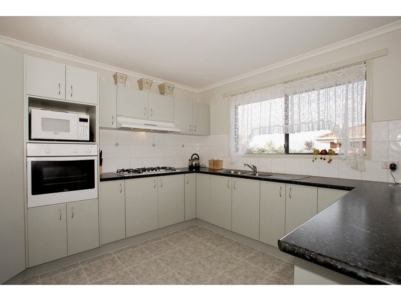 3 Roebourne Mews, Cranbourne VIC 3977