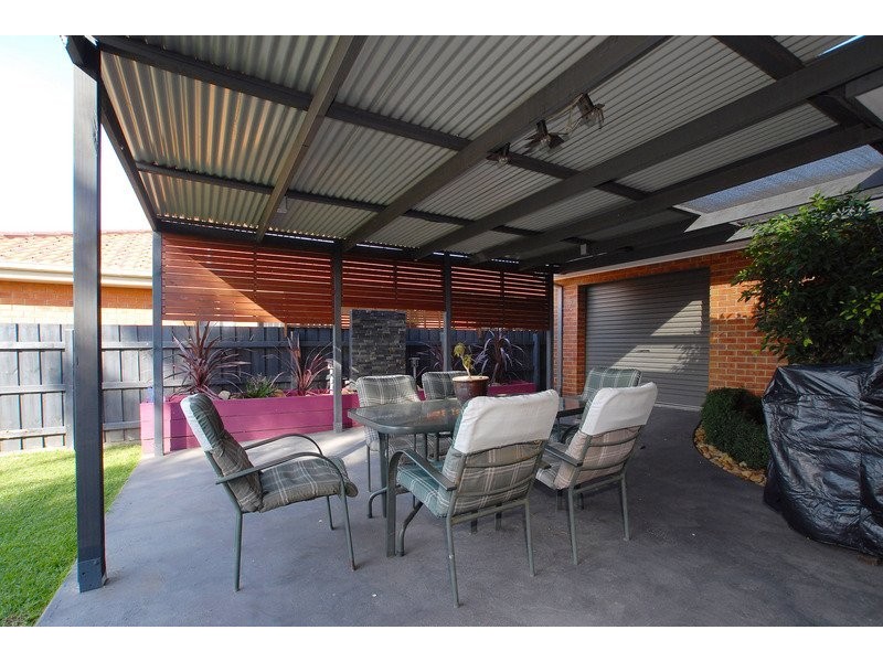 3 Roebourne Mews, Cranbourne VIC 3977