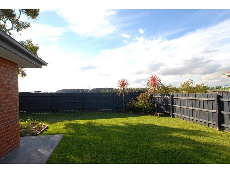 3 Roebourne Mews, Cranbourne VIC 3977