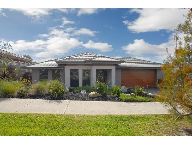 4 Triandra Court, Cranbourne South VIC 3977