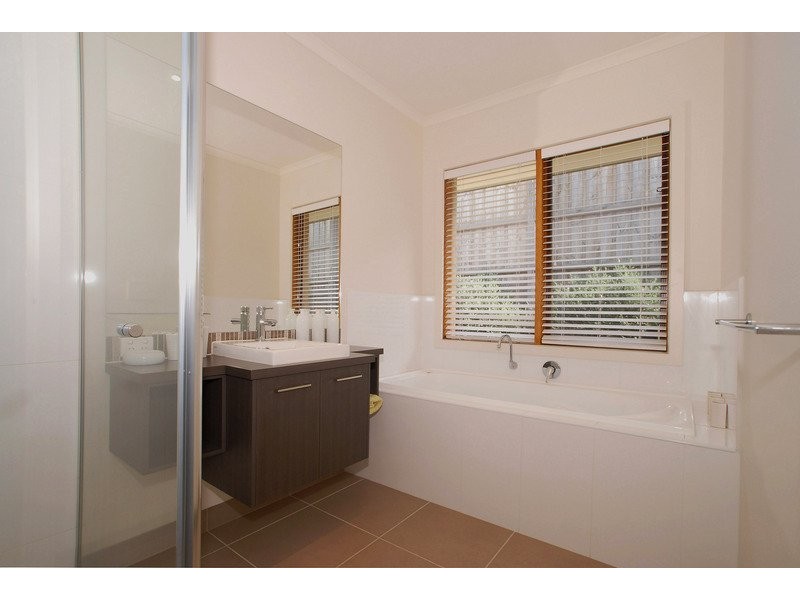 4 Triandra Court, Cranbourne South VIC 3977