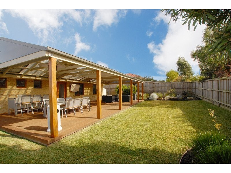 4 Triandra Court, Cranbourne South VIC 3977