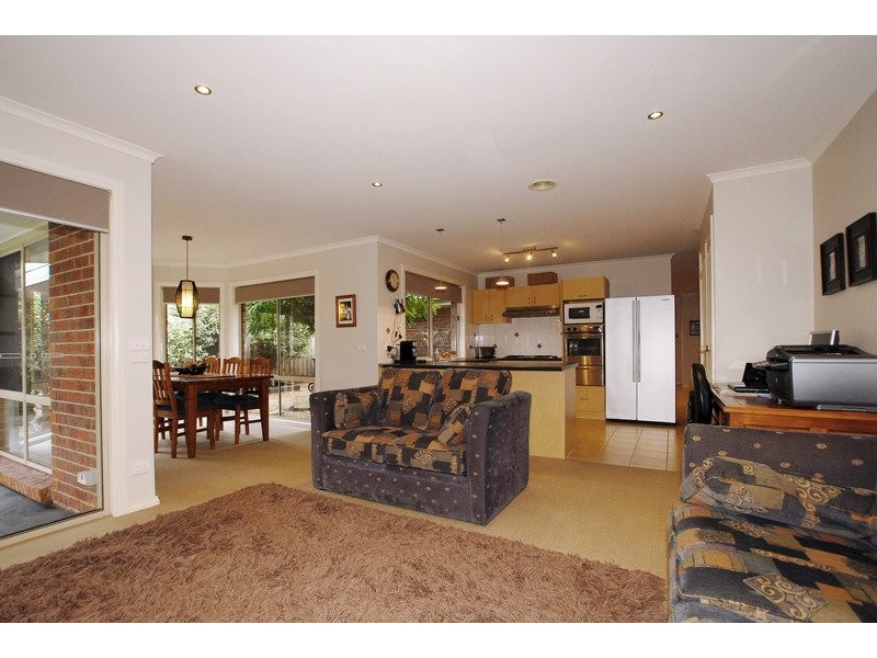 11 Trafalgar Way, Cranbourne VIC 3977