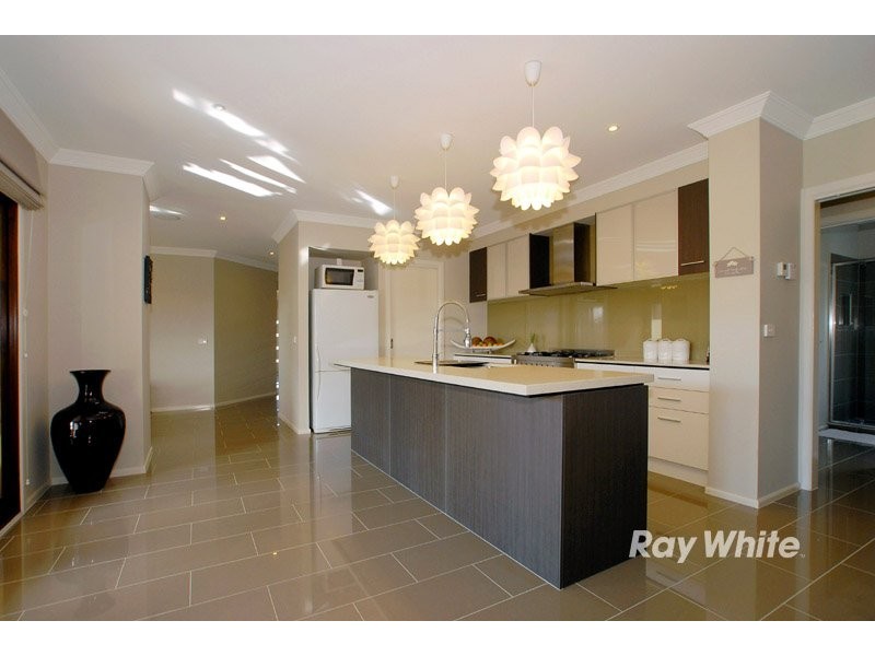 4 Marglen Place, Lyndhurst VIC 3975