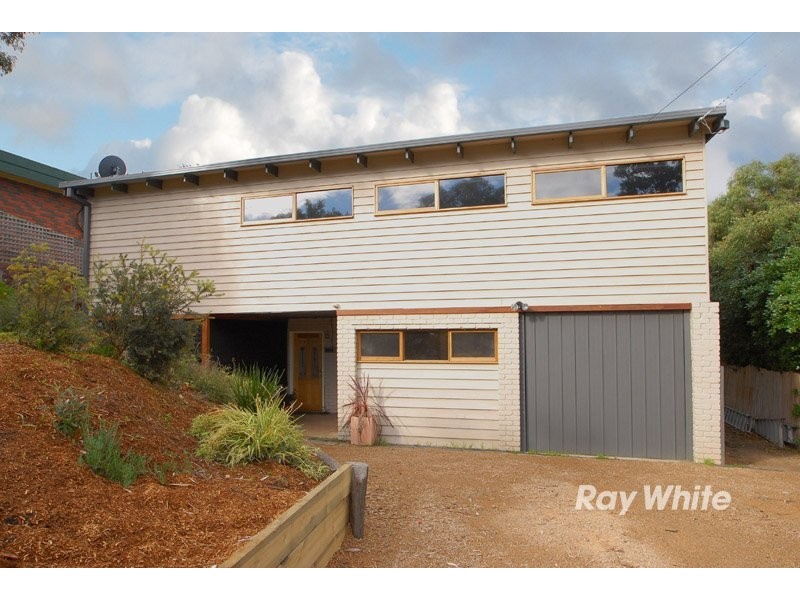 8 Sandpiper Close, Blind Bight VIC 3980