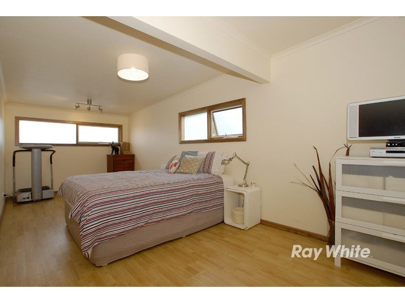 8 Sandpiper Close, Blind Bight VIC 3980