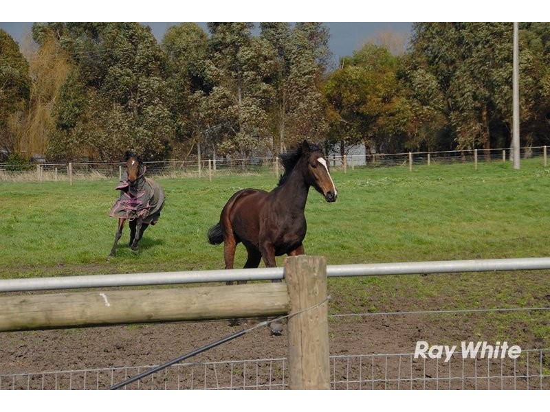 590 Seven Mile Road, Nar Nar Goon VIC 3812