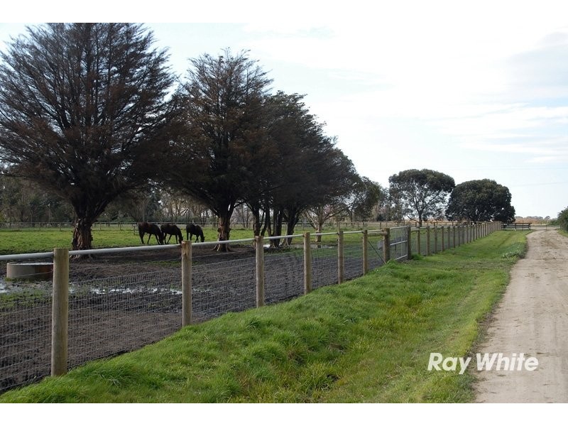 590 Seven Mile Road, Nar Nar Goon VIC 3812