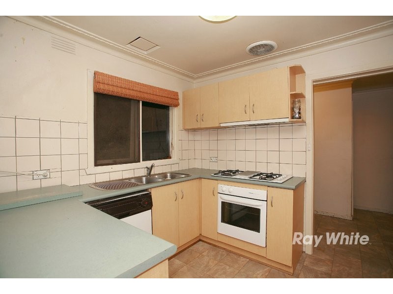 31 Loch Street, Cranbourne VIC 3977