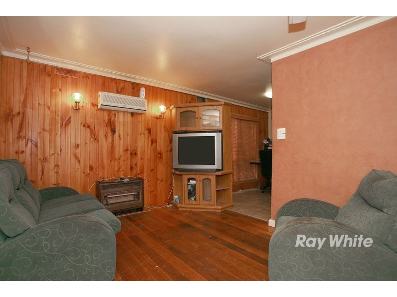 31 Loch Street, Cranbourne VIC 3977