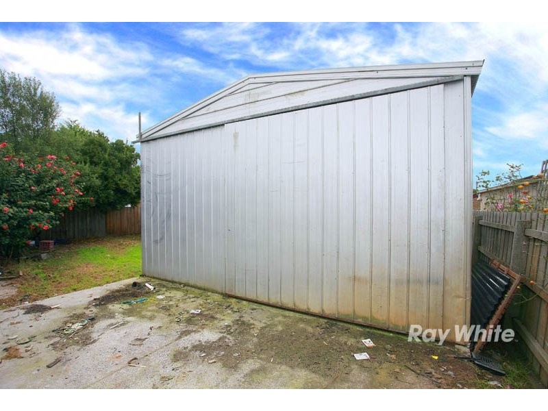 31 Loch Street, Cranbourne VIC 3977