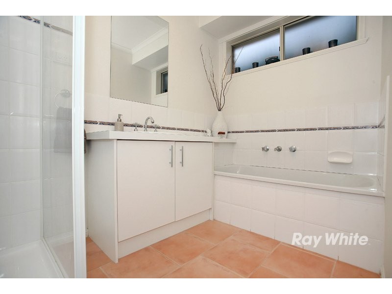 15 Montrose Way, Cranbourne VIC 3977