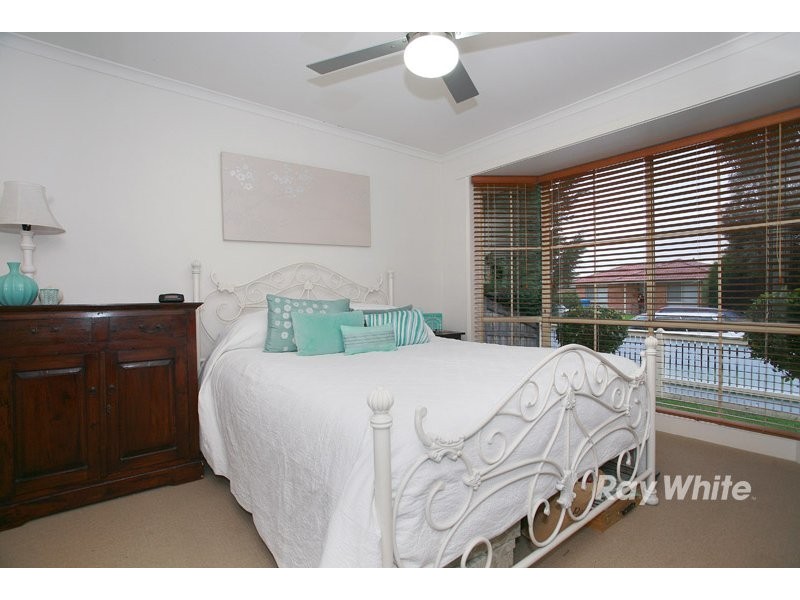 15 Montrose Way, Cranbourne VIC 3977