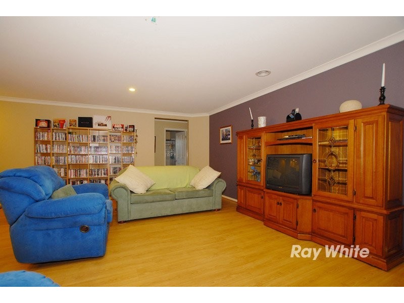 50 Hunt Club Boulevard, Cranbourne East VIC 3977