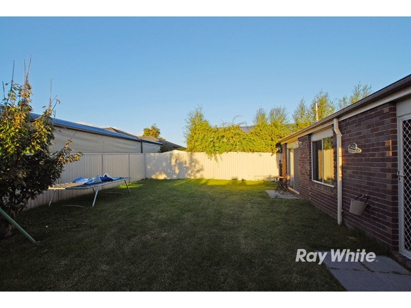 50 Hunt Club Boulevard, Cranbourne East VIC 3977