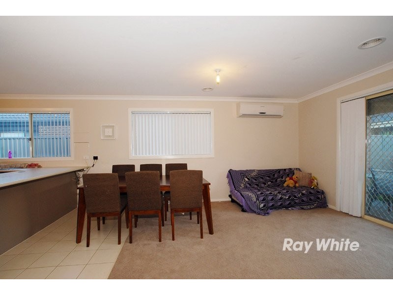 87 Broadoak Drive, Cranbourne VIC 3977