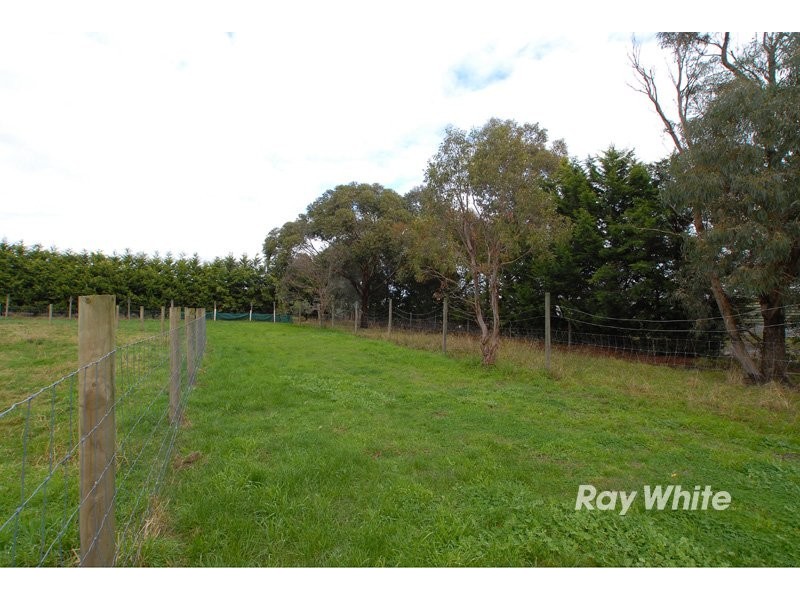 15 East Road, Pearcedale VIC 3912