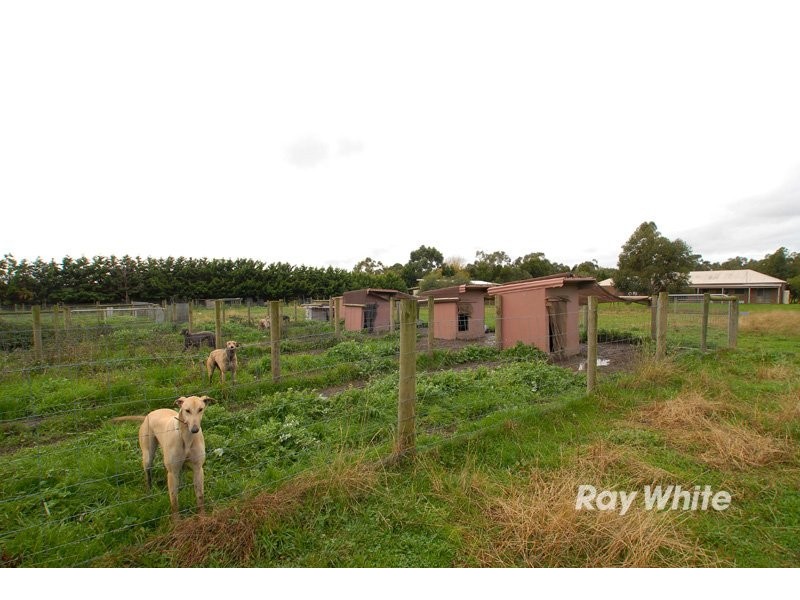 15 East Road, Pearcedale VIC 3912