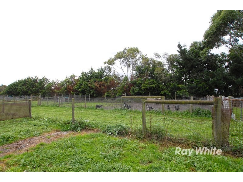 15 East Road, Pearcedale VIC 3912