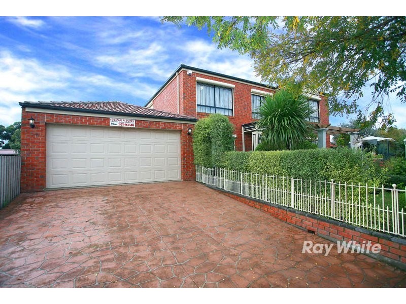 4 Brady Close, Lynbrook VIC 3975