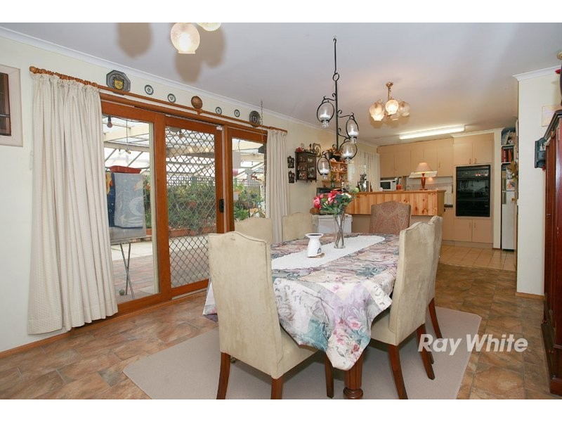 4 Allemby Drive, Cranbourne VIC 3977