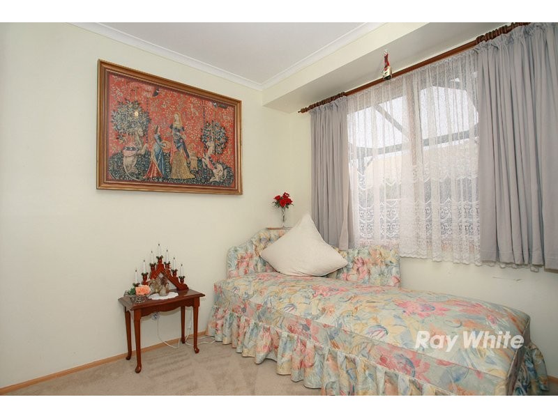 4 Allemby Drive, Cranbourne VIC 3977