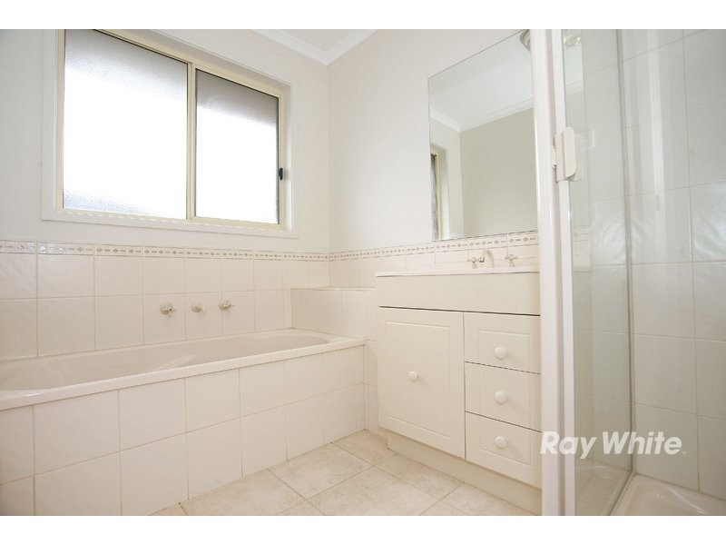 27 Genista Road, Cranbourne VIC 3977