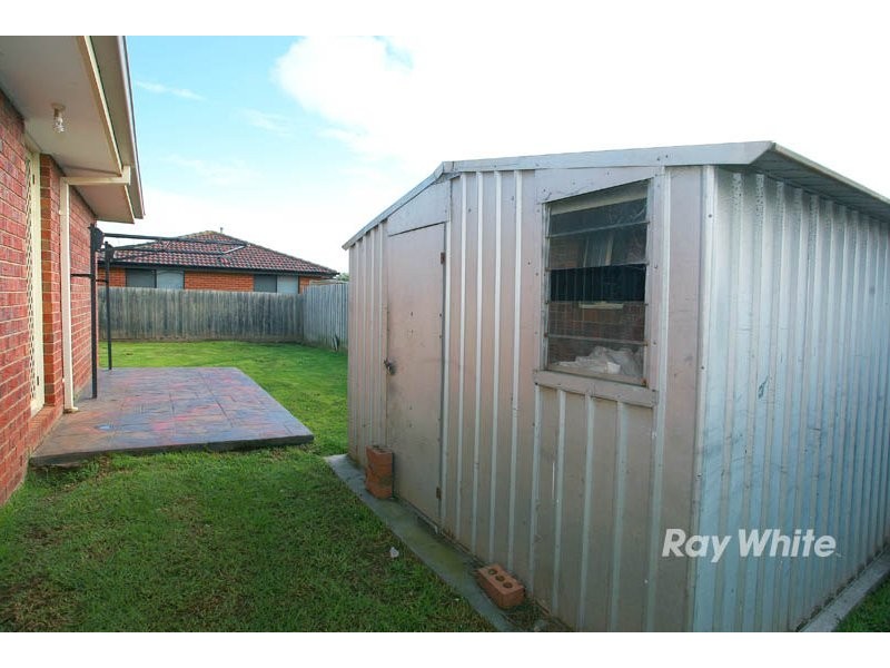 27 Genista Road, Cranbourne VIC 3977