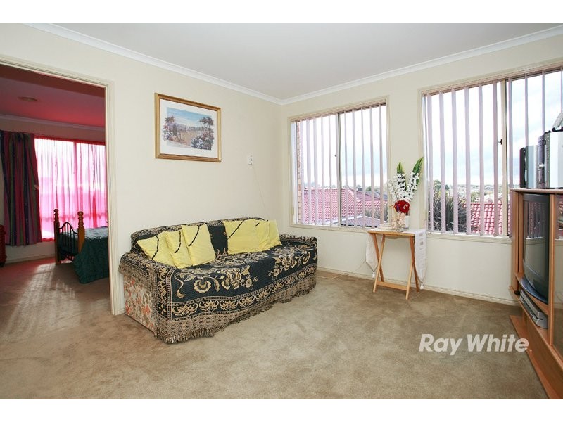 6 Waterbush Crescent, Lyndhurst VIC 3975