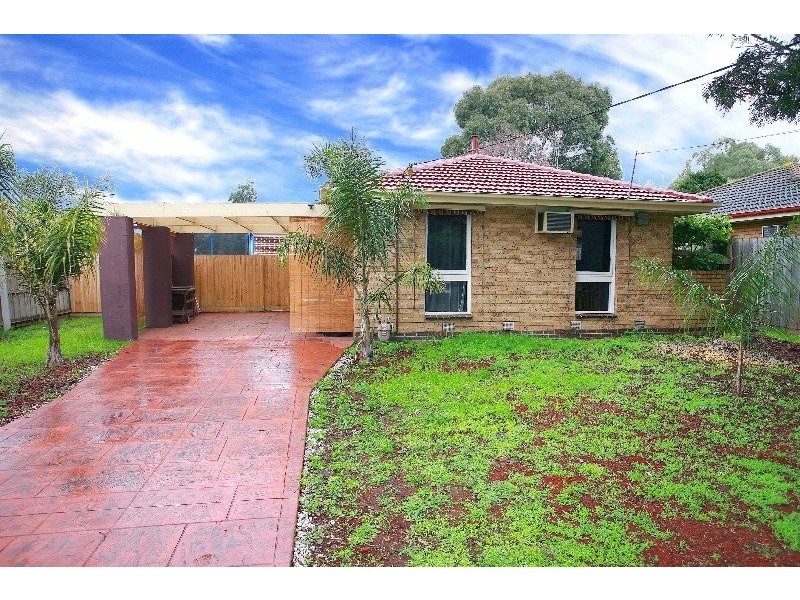 6 Latrobe Street, Cranbourne VIC 3977
