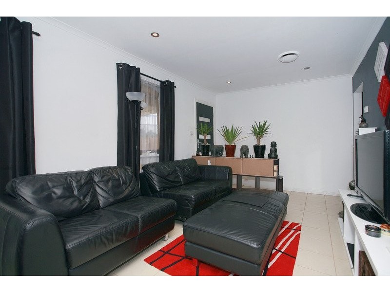 6 Latrobe Street, Cranbourne VIC 3977