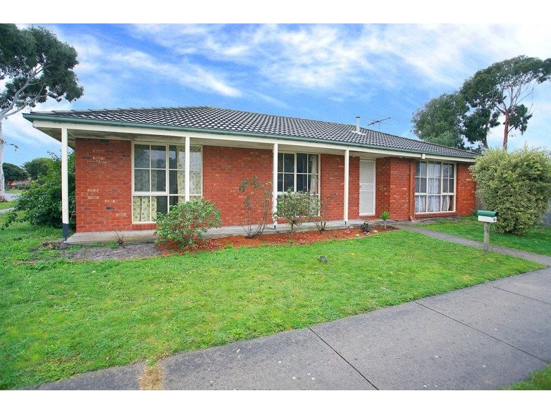 26 Hazelwood Avenue, Cranbourne VIC 3977