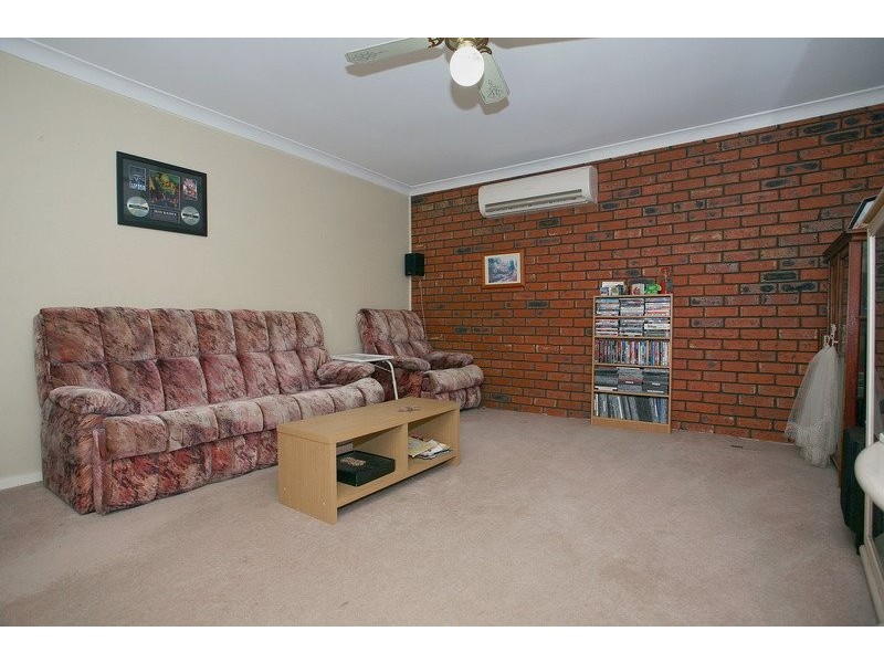 26 Hazelwood Avenue, Cranbourne VIC 3977