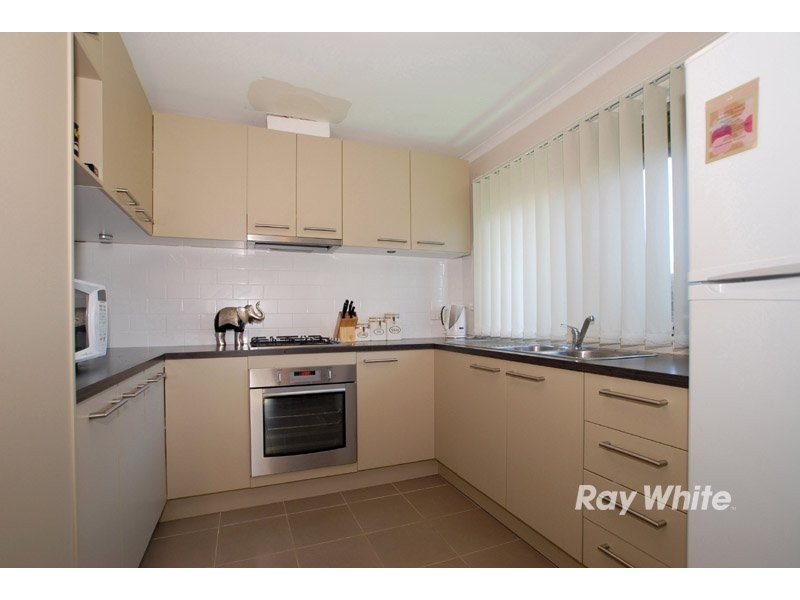 27 Lamont Crescent, Cranbourne VIC 3977