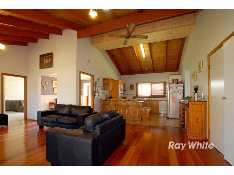 72 Browns Road, Devon Meadows VIC 3977